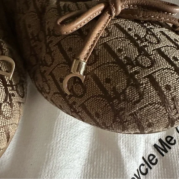 Dior Logo Flats - Picture 3 of 9